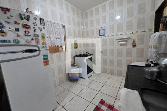 Casa à venda com 7 quartos, 240m² em Vista Alegre, Belo Horizonte