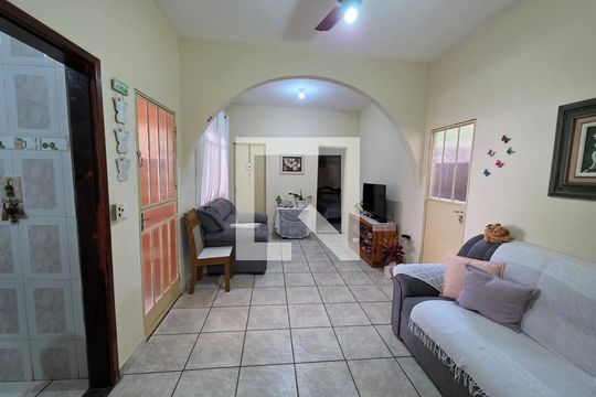 Casa à venda com 7 quartos, 240m² em Vista Alegre, Belo Horizonte