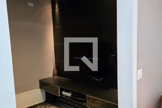Sala de casa para alugar com 4 quartos, 300m² em City Bussocaba, Osasco