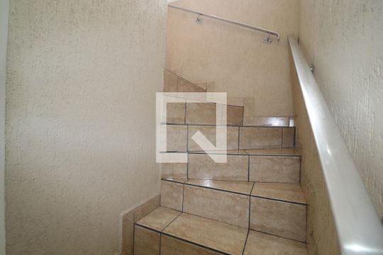Escada de casa à venda com 3 quartos, 200m² em Jardim Ana Maria, Santo André