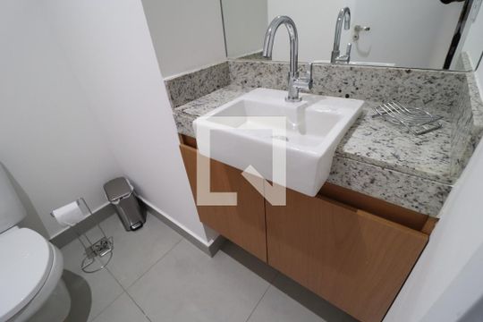 Lavabo de apartamento para alugar com 2 quartos, 68m² em Jardim Sul, Uberlândia
