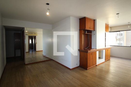 Sala de apartamento para alugar com 3 quartos, 140m² em Rio Branco, Porto Alegre