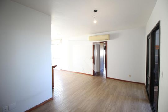 Sala de apartamento para alugar com 3 quartos, 140m² em Rio Branco, Porto Alegre