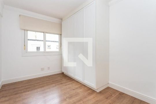 Quarto 1 de apartamento para alugar com 3 quartos, 117m² em Bela Vista, Porto Alegre