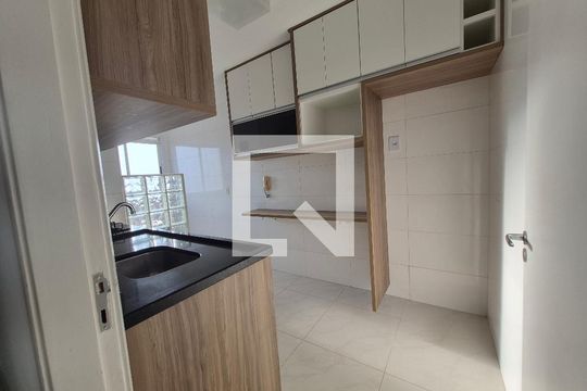 Cozinha de apartamento para alugar com 2 quartos, 52m² em Vila Progresso, Campinas