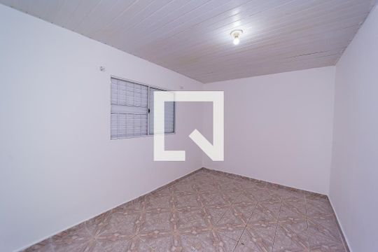 Quarto de casa à venda com 6 quartos, 200m² em Vila Talarico, São Paulo