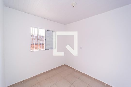 Quarto de casa à venda com 6 quartos, 200m² em Vila Talarico, São Paulo