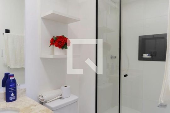 Banheiro de kitnet/studio para alugar com 1 quarto, 26m² em Santana, São Paulo