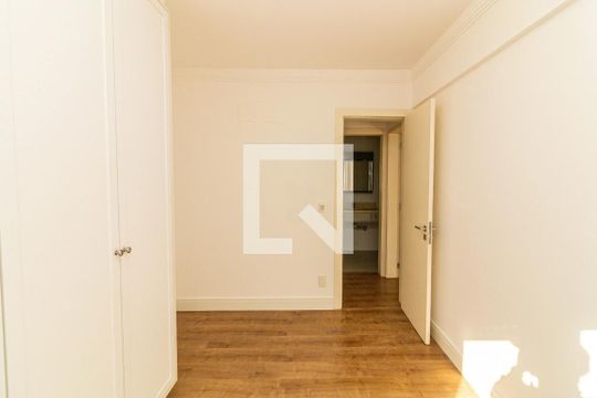 Quarto 2 de apartamento para alugar com 3 quartos, 117m² em Bela Vista, Porto Alegre