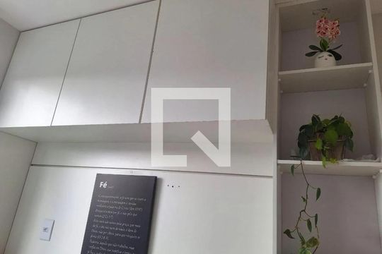 Cozinha de apartamento à venda com 2 quartos, 48m² em Santa Helena, Belo Horizonte