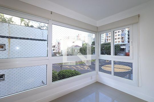 Apartamento para alugar com 3 quartos, 118m² em Bela Vista, Porto Alegre