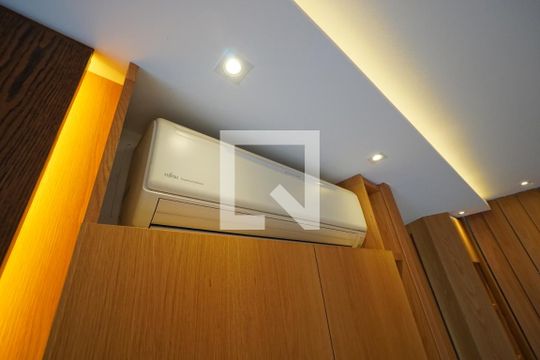 Sala de casa para alugar com 5 quartos, 400m² em Vila Mariana, São Paulo