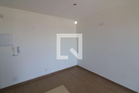 Sala de apartamento à venda com 2 quartos, 47m² em Ayrosa, Osasco