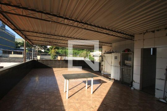 Varanda de casa para alugar com 1 quarto, 60m² em Chacrinha, Nova Iguaçu