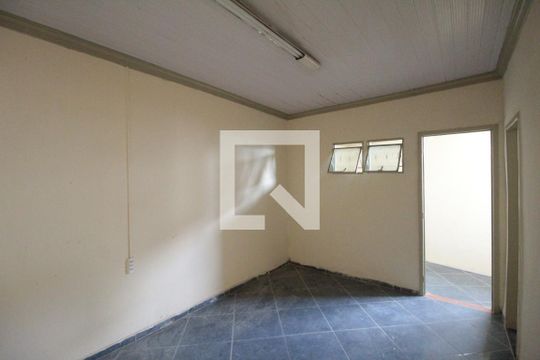 Sala de casa à venda com 1 quarto, 96m² em Parque São Pedro, Belo Horizonte