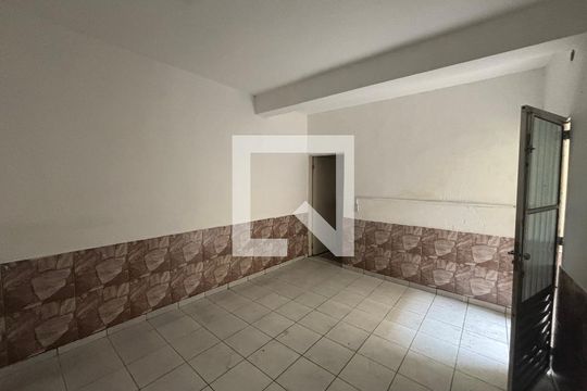 Quarto 1 de casa para alugar com 4 quartos, 180m² em Jardim Aricanduva, São Paulo