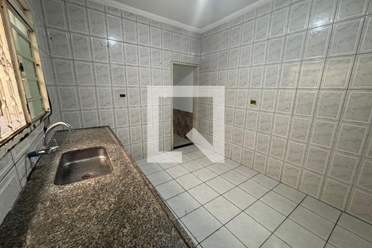 Cozinha de casa para alugar com 4 quartos, 180m² em Jardim Aricanduva, São Paulo