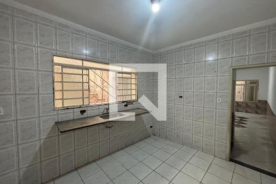 Cozinha de casa para alugar com 4 quartos, 180m² em Jardim Aricanduva, São Paulo