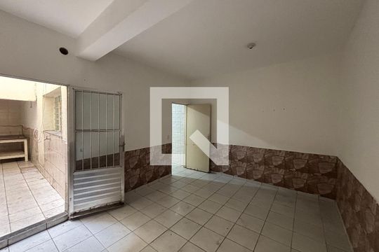 Quarto 1 de casa para alugar com 4 quartos, 180m² em Jardim Aricanduva, São Paulo