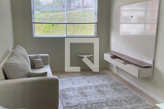 Sala de apartamento à venda com 2 quartos, 59m² em Jardim Santo André, Santo André