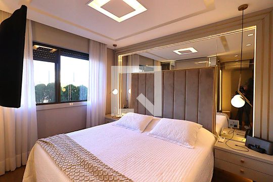 Suíte de apartamento à venda com 3 quartos, 124m² em Boa Vista, Porto Alegre