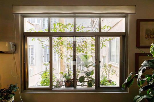 Sala de apartamento à venda com 2 quartos, 65m² em Petrópolis, Porto Alegre