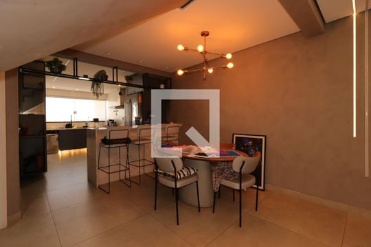 Sala de Jantar de casa à venda com 3 quartos, 205m² em Jardim Pilar, Santo André