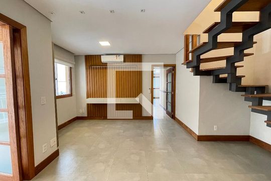 Sala 1 de apartamento à venda com 2 quartos, 200m² em Jardim Apoador, São Paulo