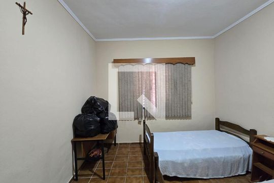 Quarto 01 de casa para alugar com 8 quartos, 226m² em Jardim Pereira, Guarulhos