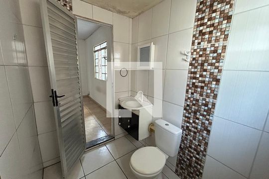 Banheiro social de casa à venda com 6 quartos, 360m² em Jardim Leblon, Belo Horizonte