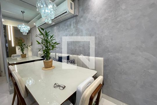 Sala de apartamento à venda com 2 quartos, 66m² em Caxingui, São Paulo