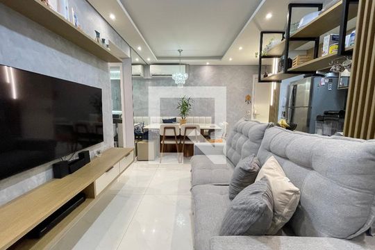 Sala de apartamento à venda com 2 quartos, 66m² em Caxingui, São Paulo