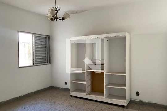 Quarto 1 de casa à venda com 4 quartos, 250m² em Km 18, Osasco