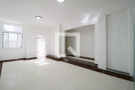 Sala de casa para alugar com 4 quartos, 400m² em Chácaras Tubalina E Quartel, Uberlândia