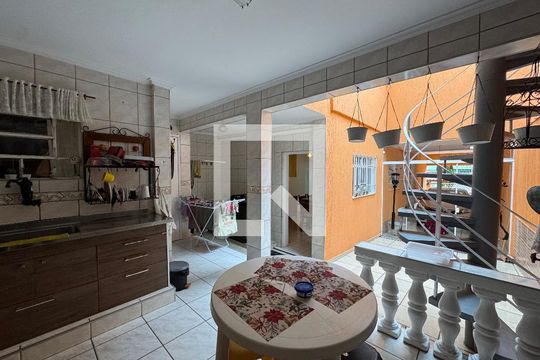 Cozinha de casa à venda com 3 quartos, 166m² em Vila Yara, Osasco