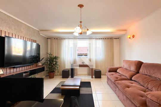 Sala de casa para alugar com 3 quartos, 237m² em Vila Euro, São Bernardo do Campo