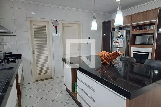 Cozinha de casa à venda com 4 quartos, 380m² em Vila Albertina, São Paulo