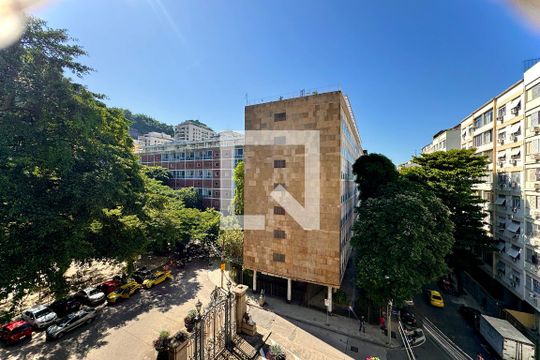 Apartamento para alugar com 1 quarto, 50m² em Laranjeiras, Rio de Janeiro