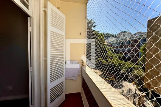 Apartamento para alugar com 1 quarto, 50m² em Laranjeiras, Rio de Janeiro