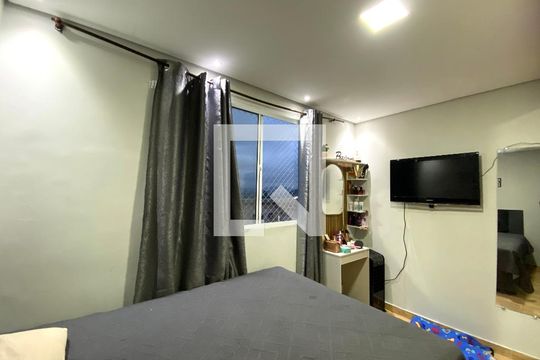 Quarto 1 de apartamento para alugar com 2 quartos, 43m² em Vila Santos, São Paulo