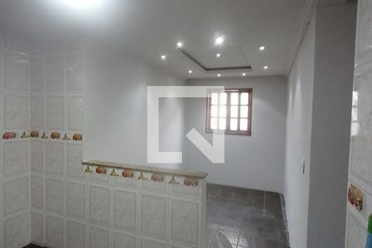 Sala/cozinha de casa para alugar com 2 quartos, 70m² em Cerâmica, Nova Iguaçu
