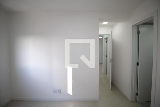 Suíte 1 de apartamento para alugar com 2 quartos, 50m² em Jardim Sabará, Porto Alegre