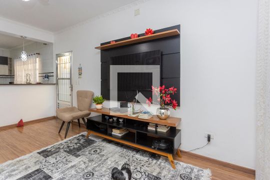 Sala de casa à venda com 4 quartos, 200m² em Jardim Satelite, São Paulo