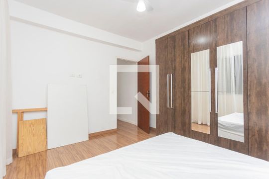 Quarto 1 de casa à venda com 4 quartos, 200m² em Jardim Satelite, São Paulo