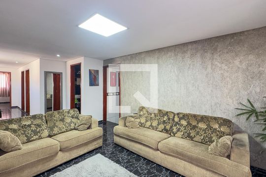 Casa para alugar com 2 quartos, 54m² em Jardim Sandra, São Paulo
