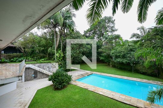 Vista de casa à venda com 4 quartos, 850m² em Retiro Morumbi, São Paulo