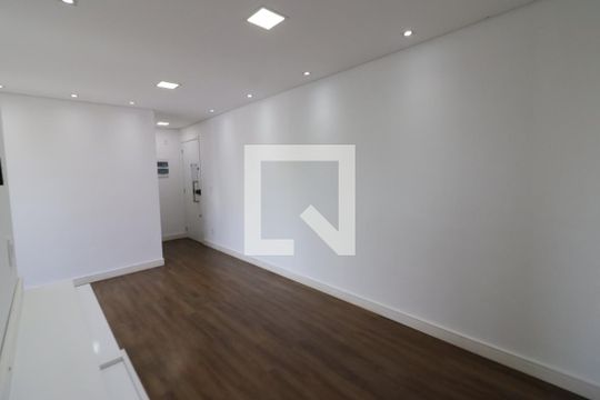 Sala de apartamento para alugar com 2 quartos, 61m² em Km 18, Osasco