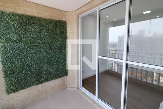 Sala de apartamento para alugar com 2 quartos, 61m² em Km 18, Osasco
