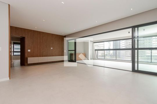 Sala de apartamento para alugar com 3 quartos, 196m² em Chácara Santo Antônio (zona Sul), São Paulo