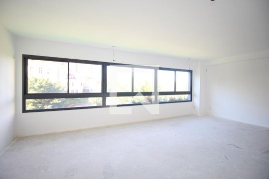 Sala de apartamento à venda com 3 quartos, 142m² em Rio Branco, Porto Alegre